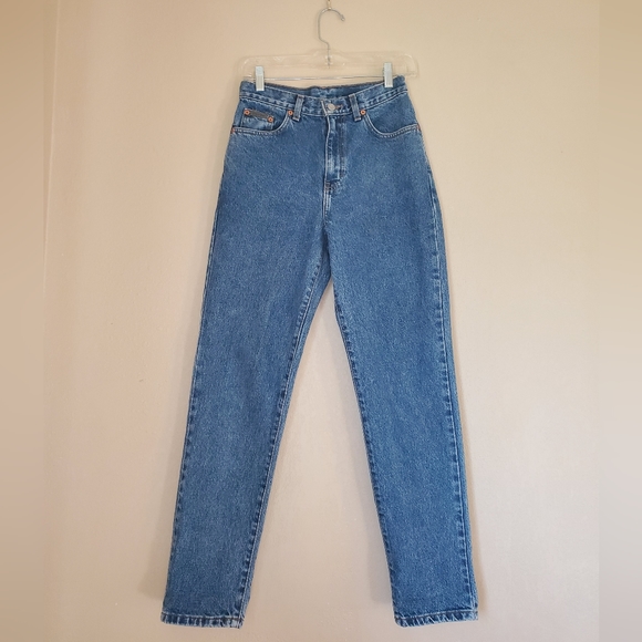 vintage Calvin Klein women's 100% cotton blue stonewash dark wash tapered jeans
